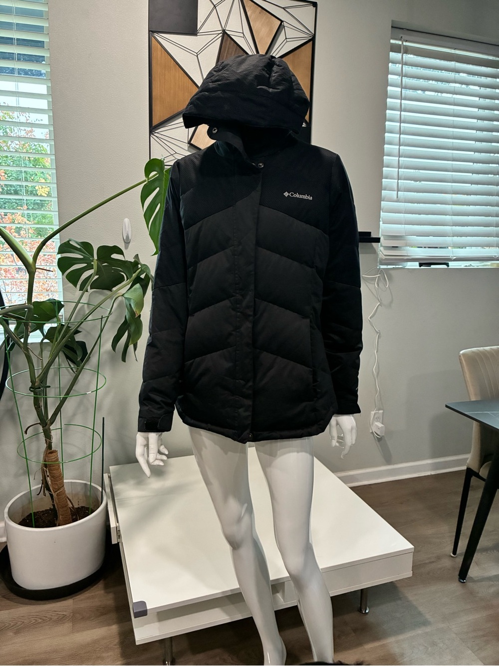 Columbia Women's Black Hooded Quilted Puffer Jacket